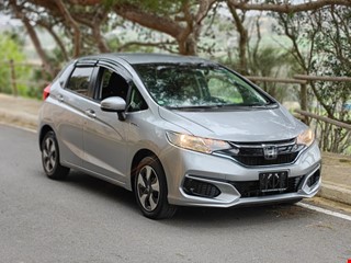 HONDA FIT HYBRID *FACELIFT* | 2019/'20 | AUTOMATIC | FULL EXTRAS | LIKE NEW